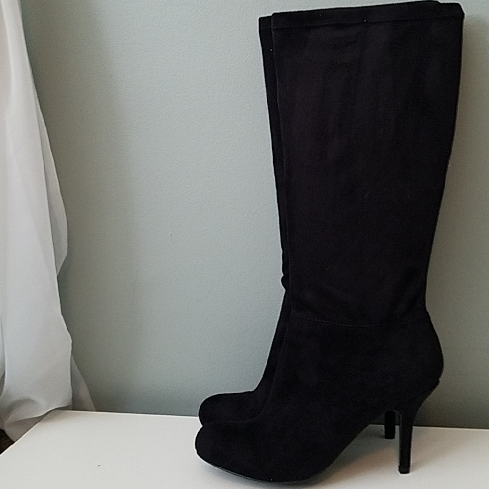 Heel boots